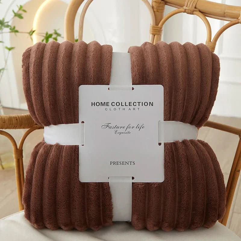 StripeWarm | Wide Flannel Fleece Blanket with Ultra-Soft Texture | Cozy Design for Autumn and Winter Comfort