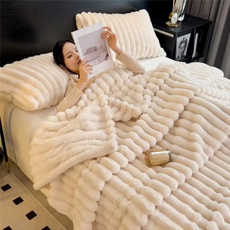 Luxurious Faux Rabbit Fur Throw Blanket | Soft & Warm for Cozy Comfort