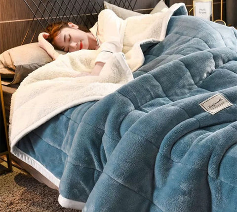 CozyWrap | Plush Fleece Blanket with Velvet-Like Softness | Year-Round Comfort for Relaxation