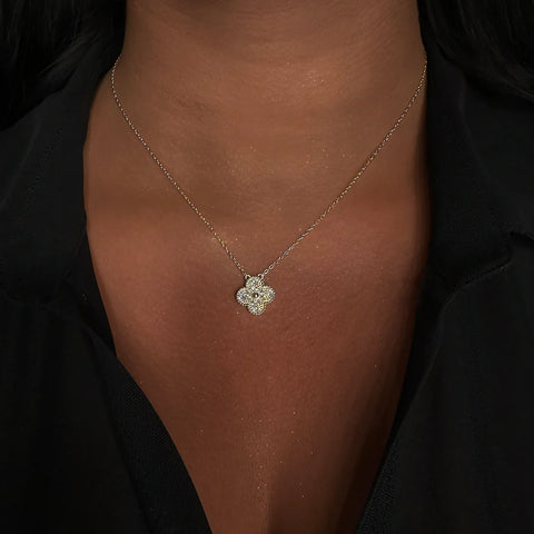 Amber Clover Jewelry Set | 3-in-1 Necklace, Bracelet & Earrings with Adjustable Length | Elegant Accessory for Any Occasion
