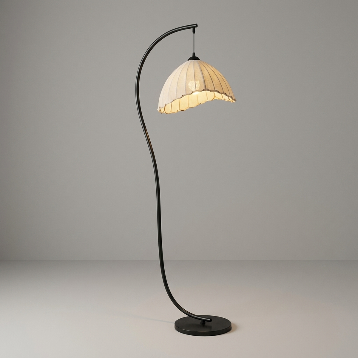LUNACURVE – Crescent Floor Lamp for Elegant Interior Ambience