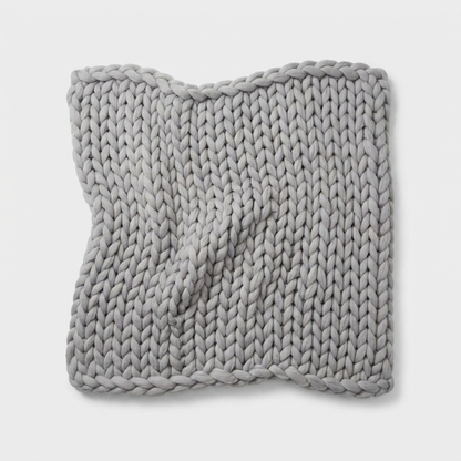 LOOMHAVEN – Chunky Knit Blanket for Elegant Warmth
