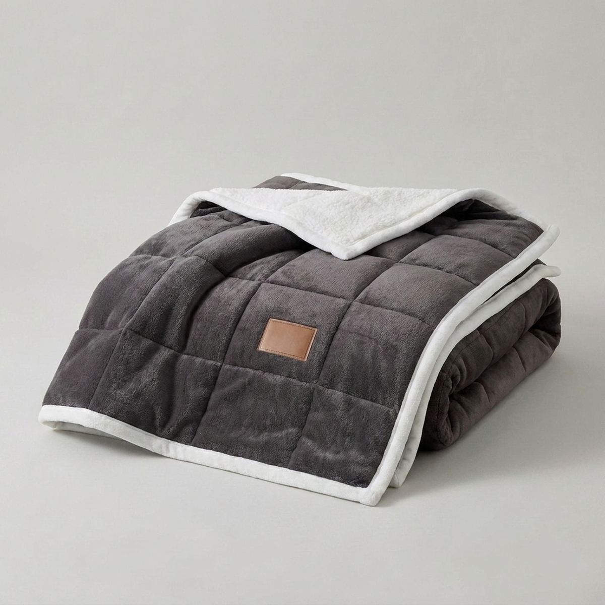 FROSTLAYER – Three-Layer Blanket for Serious Winter Warmth