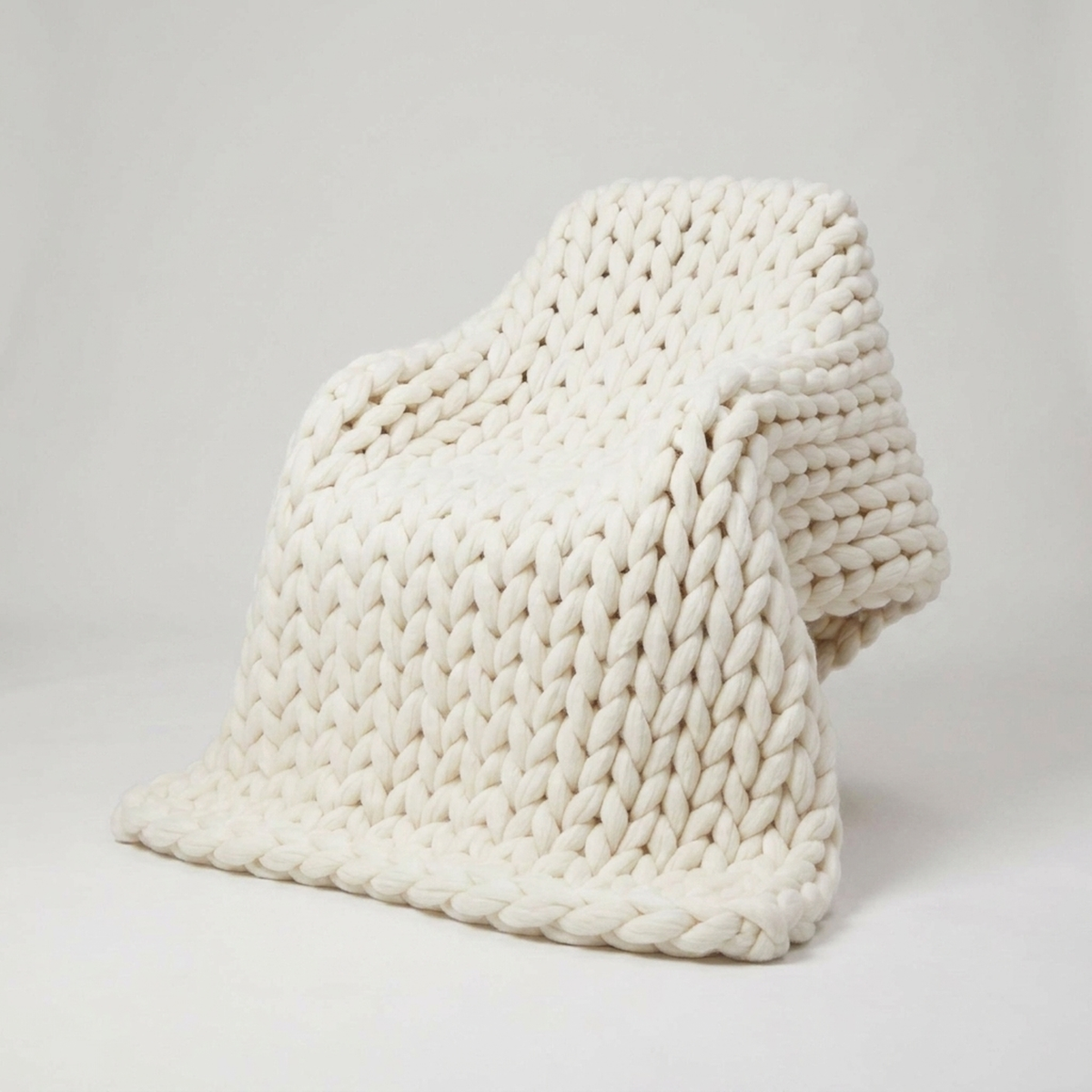 LOOMHAVEN – Chunky Knit Blanket for Elegant Warmth