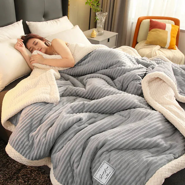 Ultra-Soft Fleece Throw Blanket for Couch & Bed – Cozy Winter Warmth & Modern Comfort for Living Room, Bedroom & Home Decor
