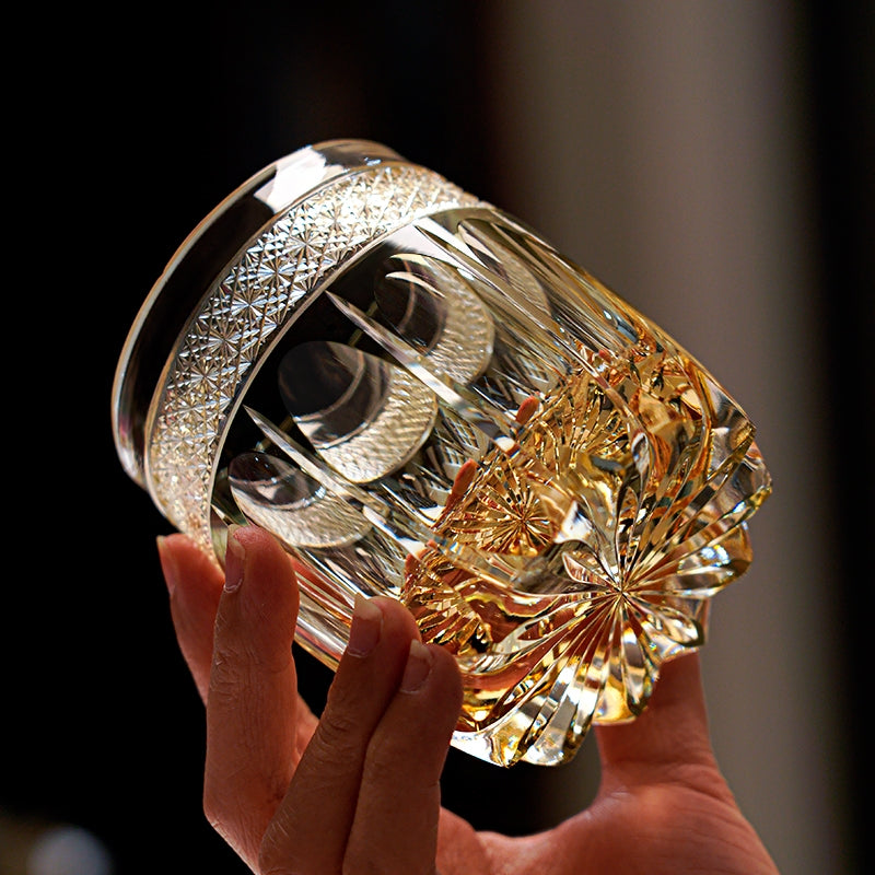 Hand-Cut Crystal Whisky Glass with Starburst Pattern, Gift-Boxed Japanese Tumbler for Spirits