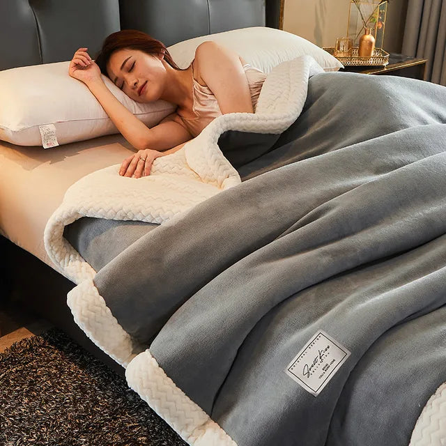Plush Fleece Throw Blanket Queen Size Winter Warmth for Couch & Bed Indoor Outdoor Soft Polyester All-Season Comfort