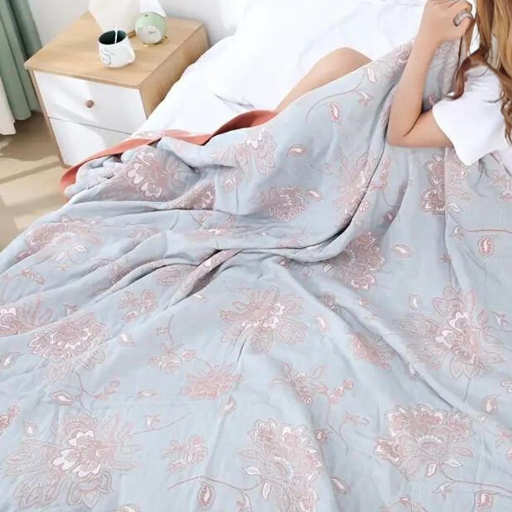 Lightweight Cotton Gauze Throw Blanket with Floral Design for Year-Round Comfort, Breathable Bedding for Bedroom, Sofa, or Guest Room