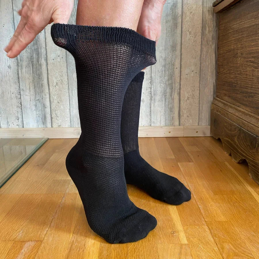 Seamless Diabetic Socks for Neuropathy & Circulation Support – Non-Binding Cushioned Foot Care