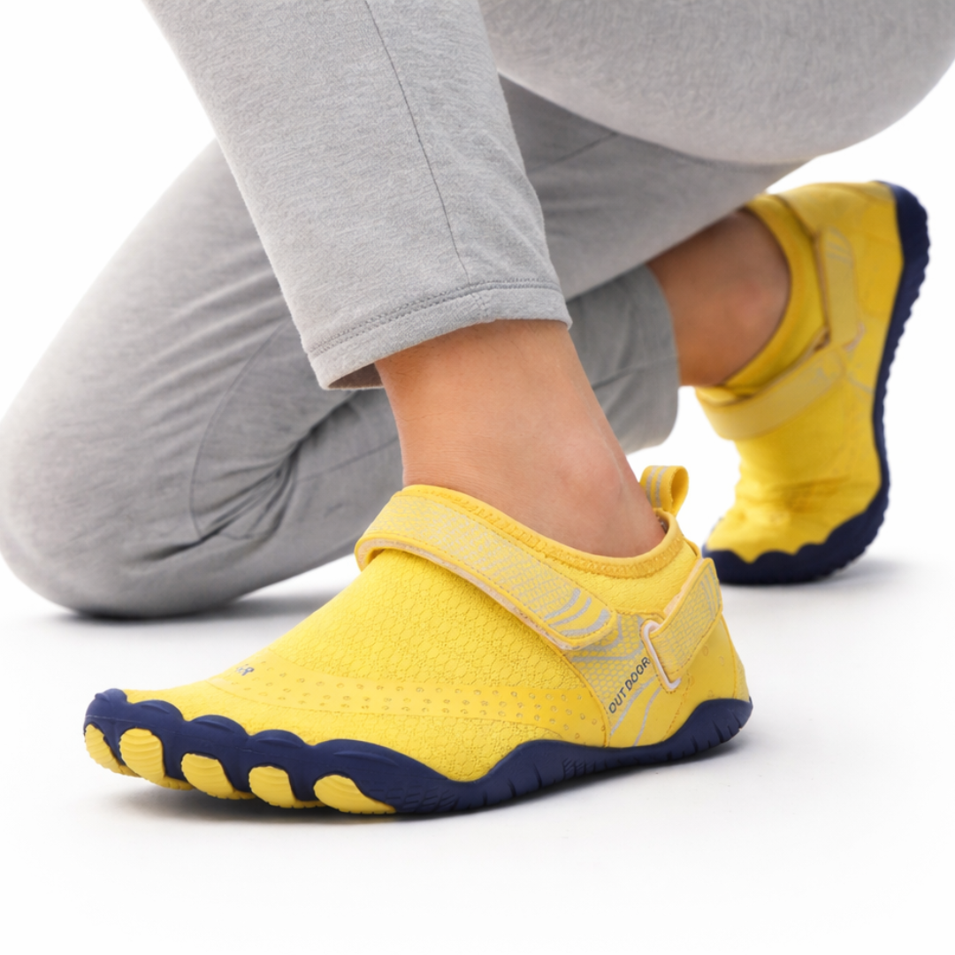 Split-Toe Water Shoes – Fast-Drying Barefoot Beach & Pool Footwear with Non-Slip Grip for Men & Women