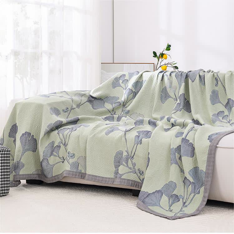 Reversible Cotton Gauze Quilt with Ginkgo Leaf Pattern – Lightweight Jacquard Bedspread for Summer & Air Conditioning – Eco-Friendly