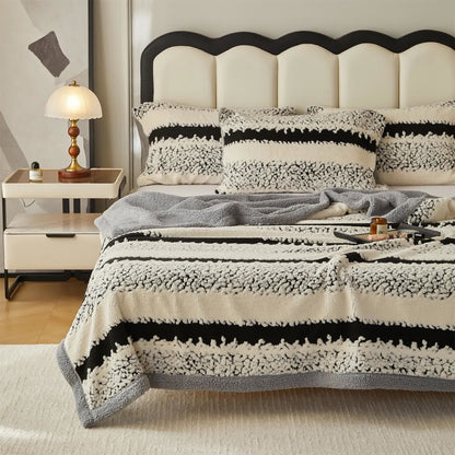 WARMCOCOON – Double-Layer Blanket for Comfortable Evenings