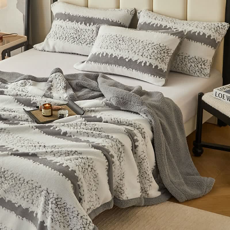 WARMCOCOON – Double-Layer Blanket for Comfortable Evenings