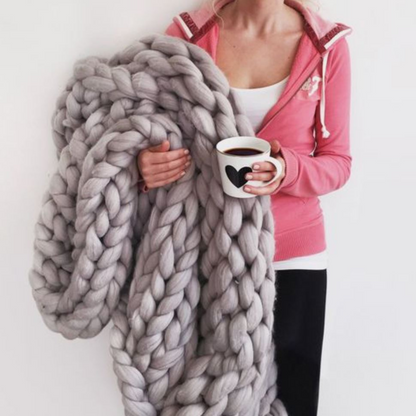 Chunky Knit Wearable Throw Blanket for Women – Cozy Oversized Shawl Wrap with Sleeves – Soft Cable Knit Design for Couch, Outdoor Evening