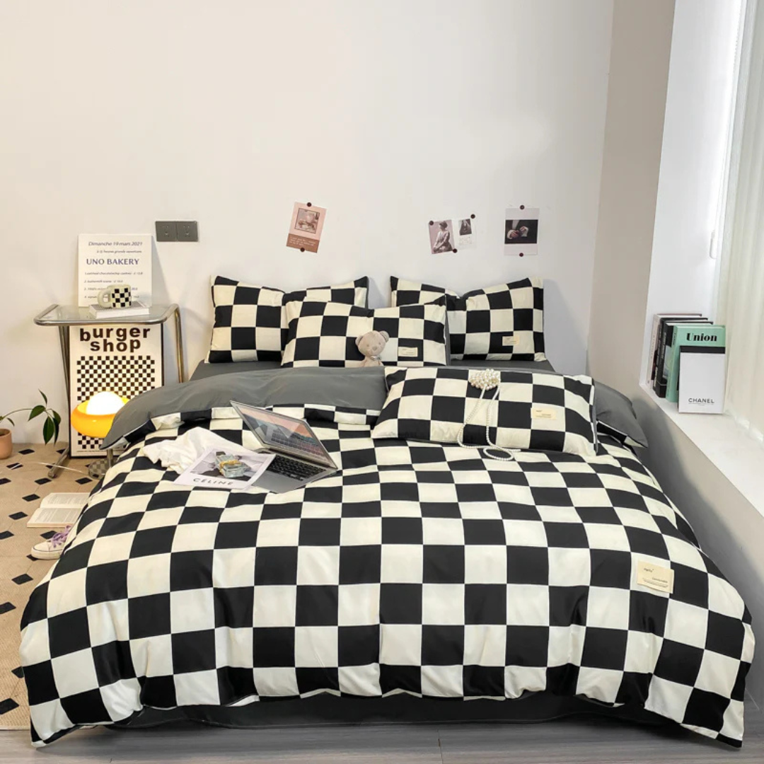 Elegant Duvet Cover Set | Checkered Pattern with Soft, Breathable Fabric for Year-Round Comfort