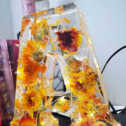 LED Letter Night Light with Real Dried Flowers in Resin – Personalized Illuminated Décor Accent for Bedroom, Nursery & Living Room