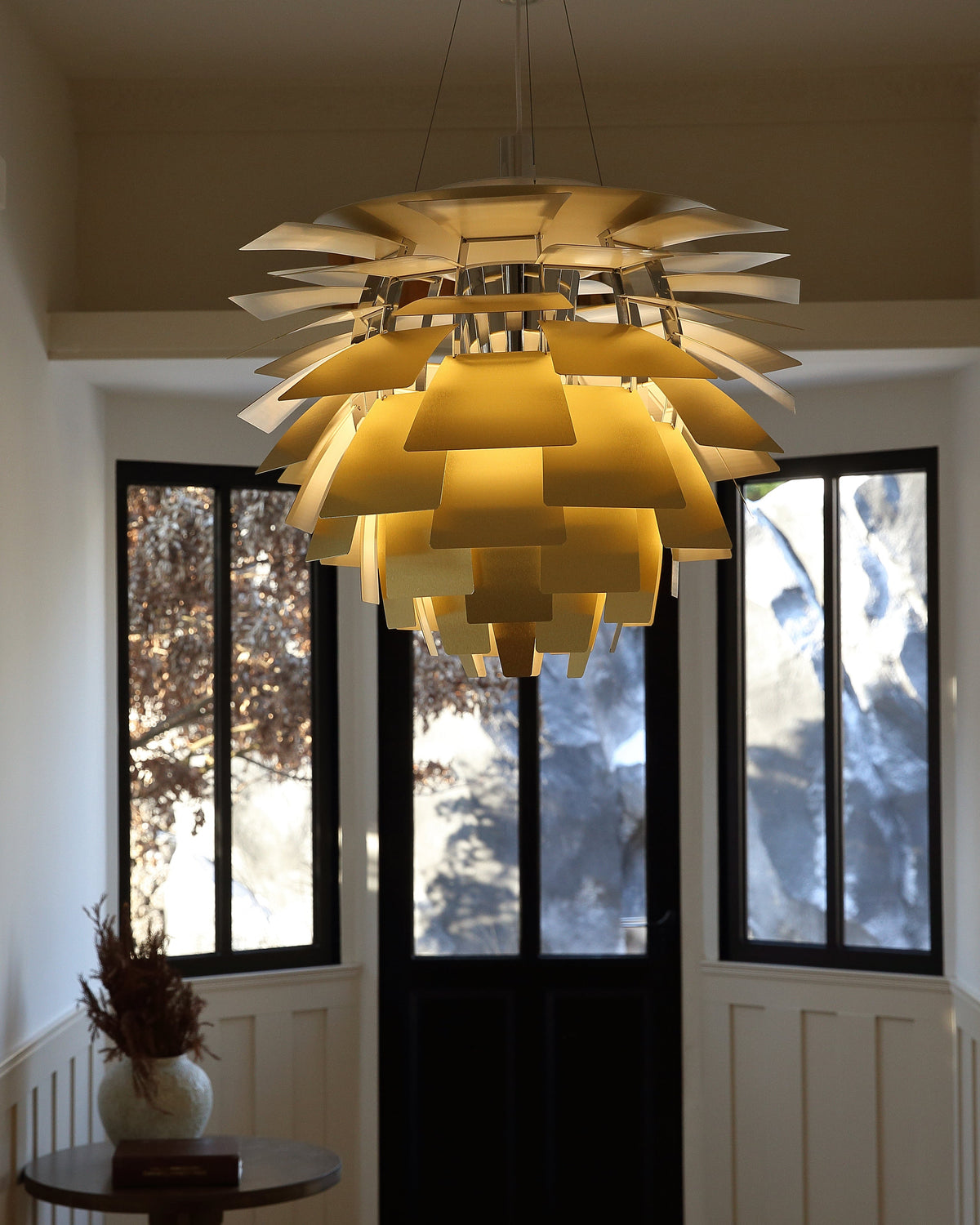 Sculptural Metal Shade Hanging Fixture 20 in Adjustable Height Overhead Lighting for Dining Room Kitchen Island Entryway Warm Glow Installat