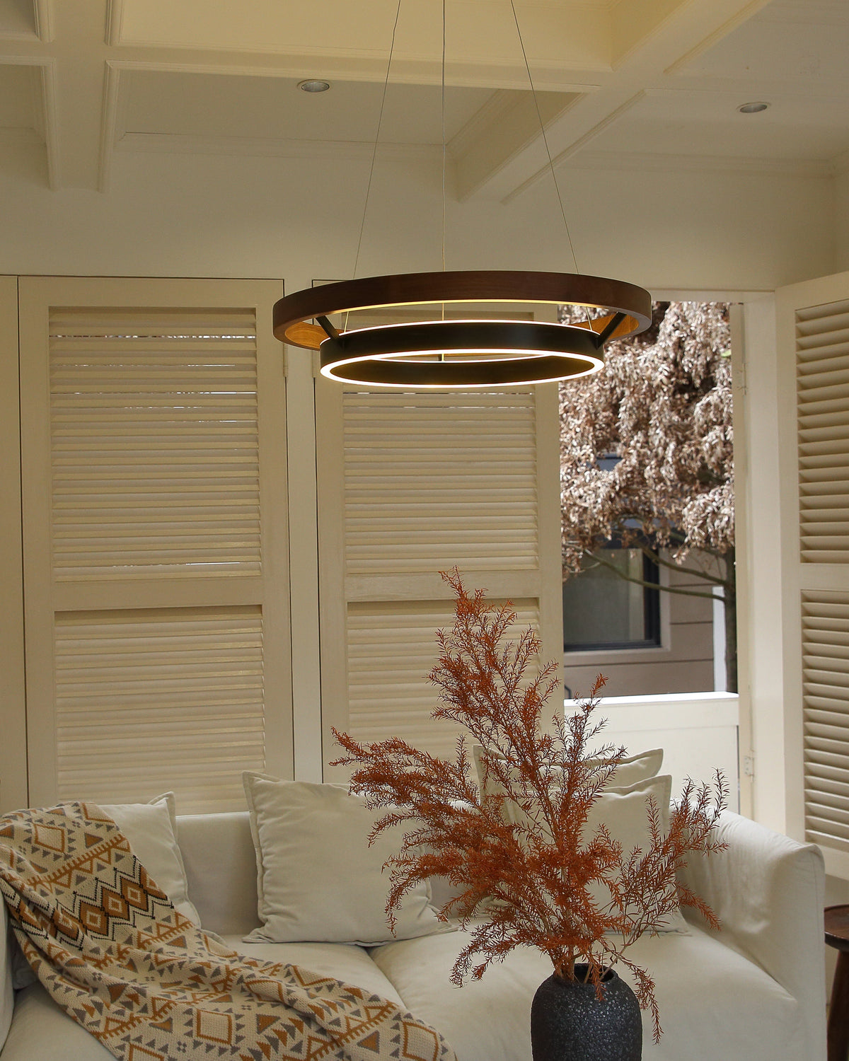 Circular Wood Ring Chandelier with LED Lighting 24-47 Inches Adjustable Height Farmhouse Dining Room Kitchen Island Ceiling Fixture