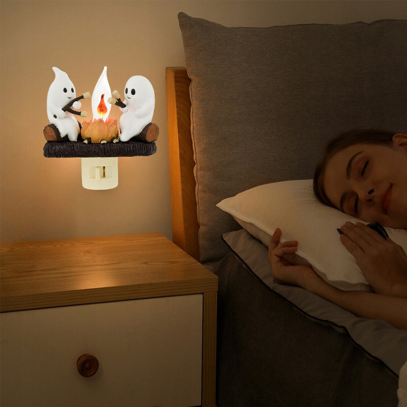 Flickering Campfire Ghost Night Light LED Resin Figurine for Kids Bedrooms Halloween Decor Ambient Lighting Whimsical Tabletop Lamp