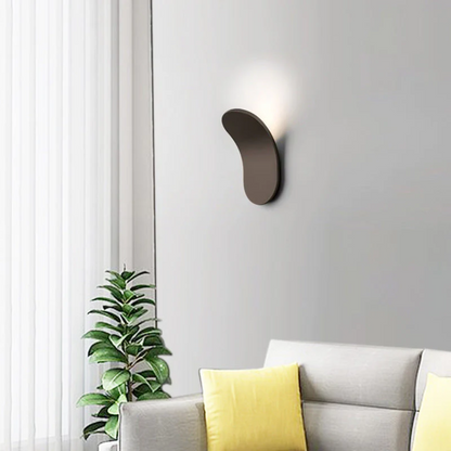 Curved Metal LED Wall Sconce – Iron Finish with Adjustable Light Temperature for Bedroom, Hallway & Living Room