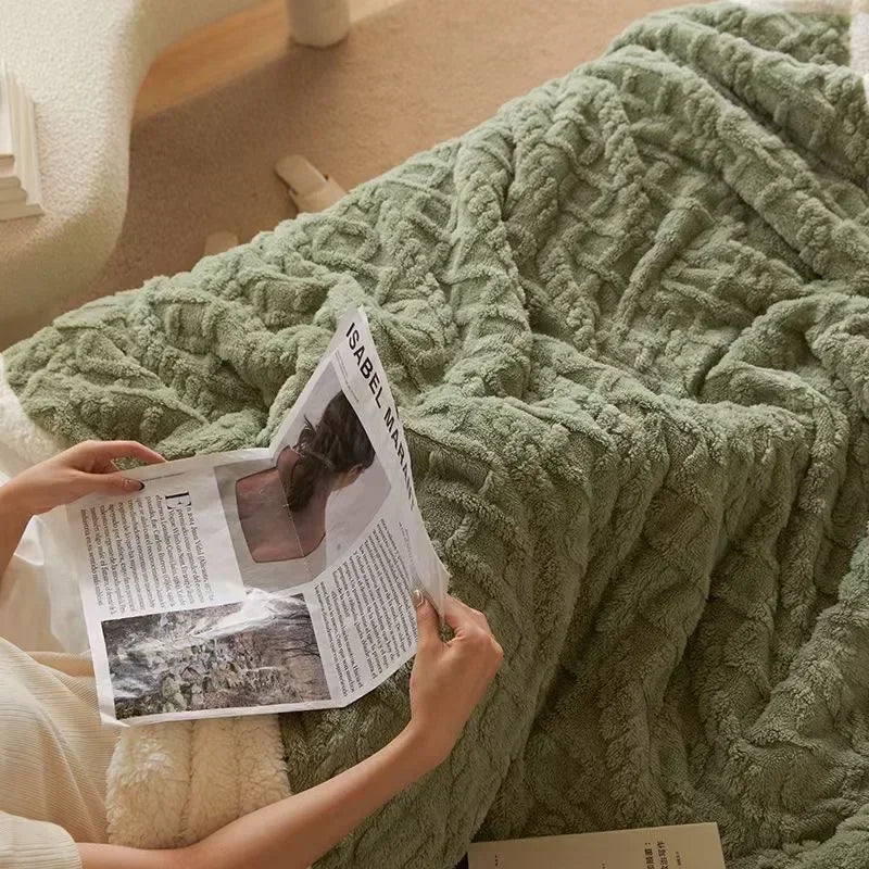 Plush Lamb Wool & Fleece Winter Blanket for Couch and Bed – Insulating Heavyweight Throw for Cold Nights