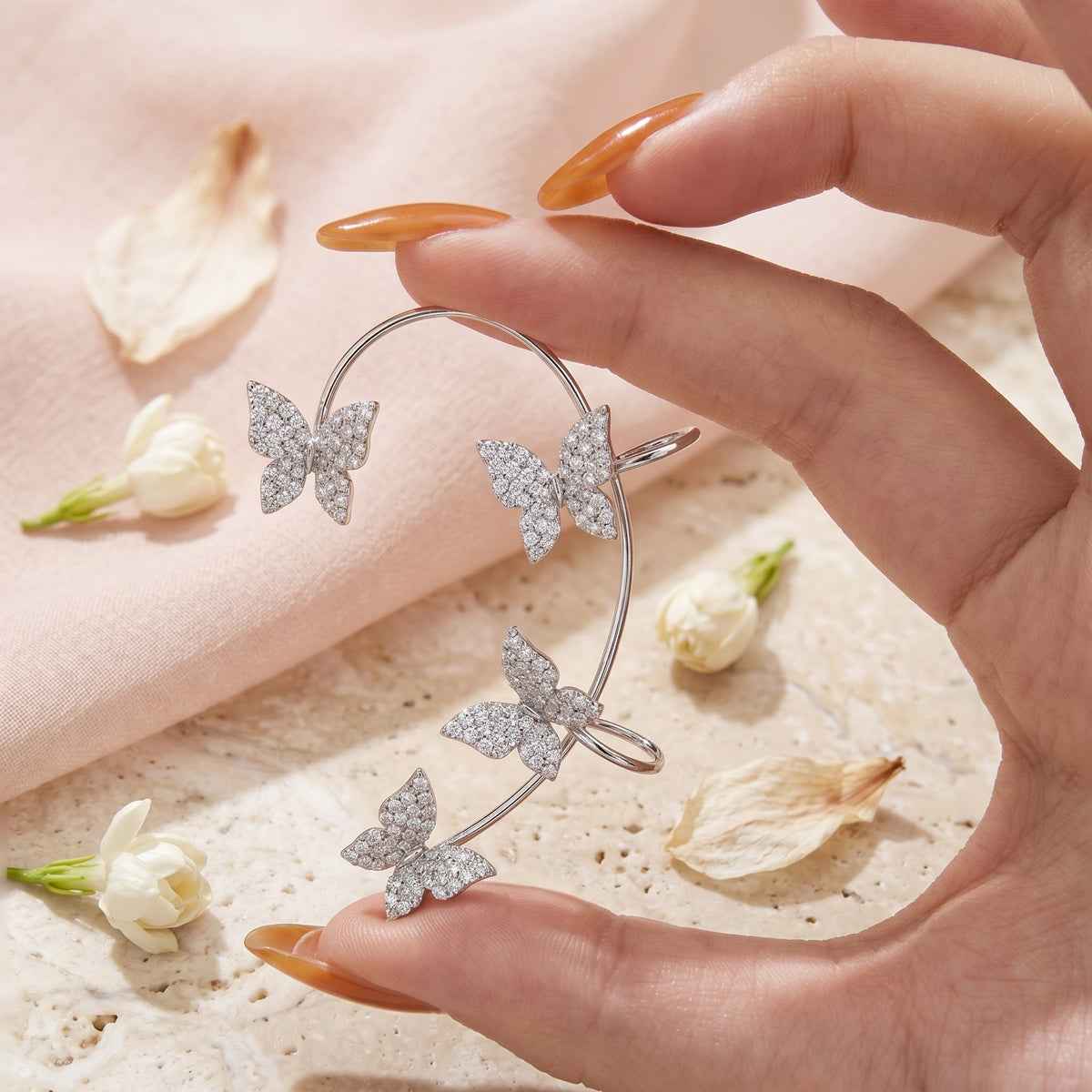 Non-Pierced Clip-On Earrings for Women Botanical Branch Design Cubic Zirconia Copper Fashion Jewelry Adjustable Fit Wedding Party Everyday W
