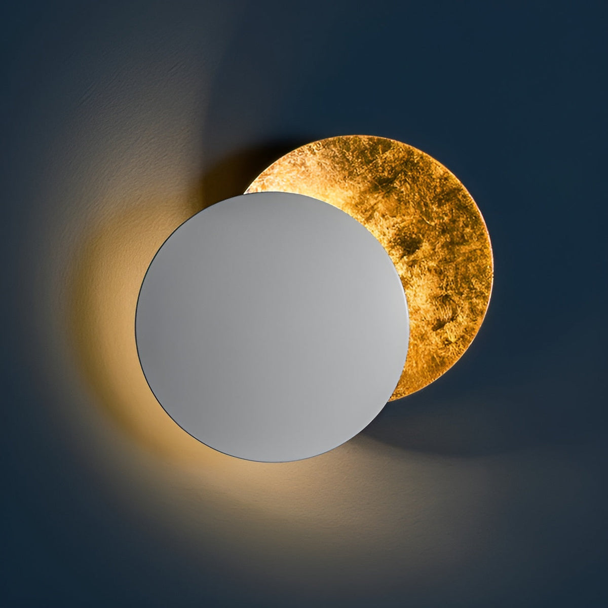 360° Rotatable LED Wall Lamp with Mood Lighting – Modern Design for Home and Office