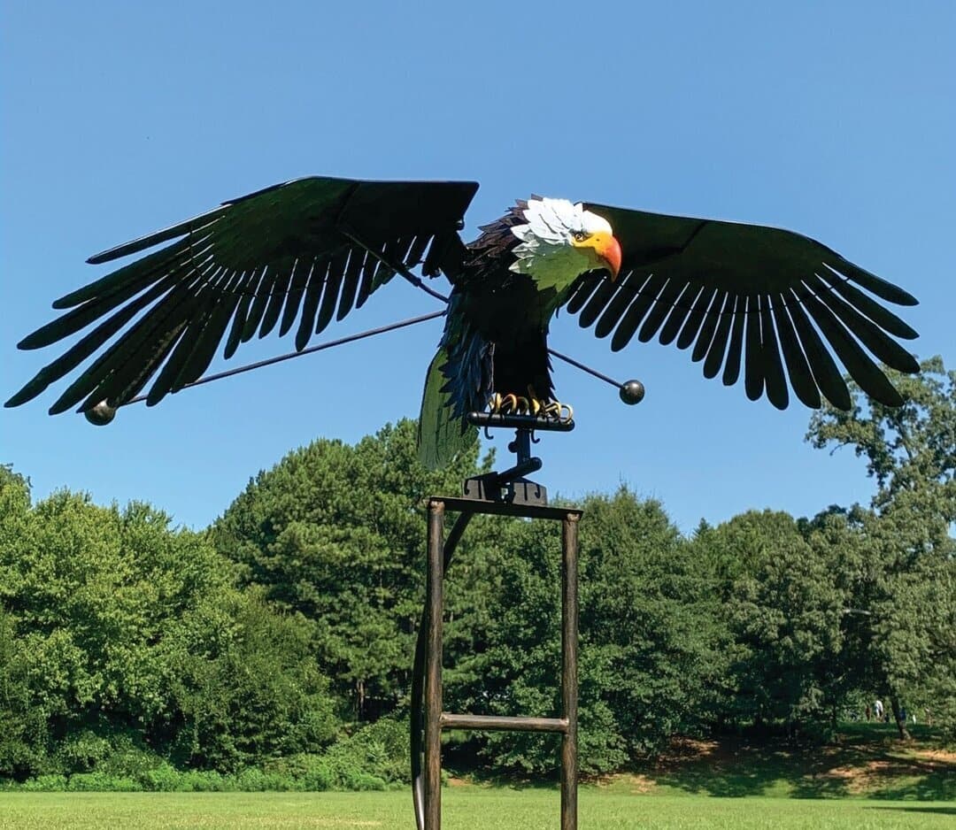 Kinetic Metal Bird Sculpture with Moving Wings for Yard, Patio & Balcony Decoration Silver Outdoor Lawn Art