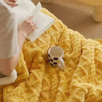 Plush Lamb Wool & Fleece Winter Blanket for Couch and Bed – Insulating Heavyweight Throw for Cold Nights