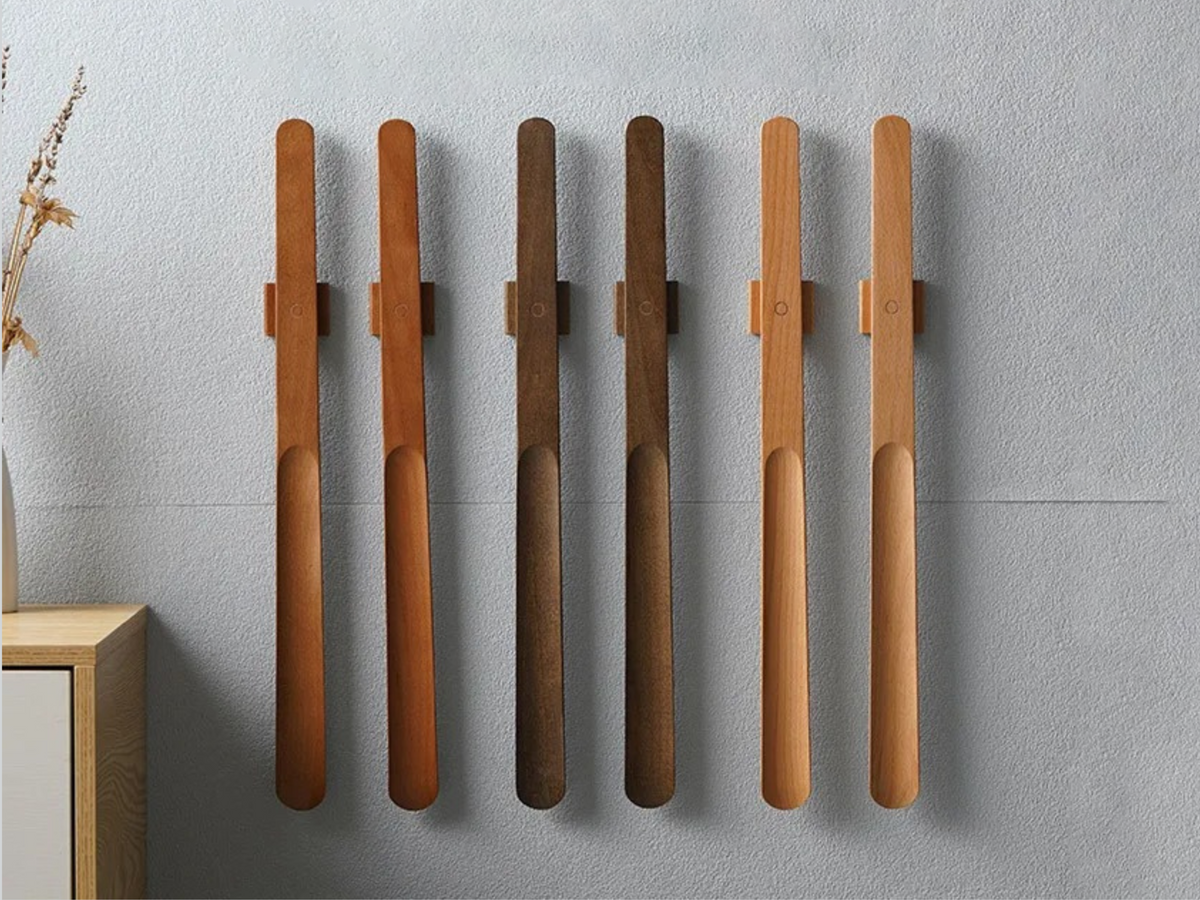 Magnetic Beech Wood Shoehorn with Wall Mount 22-Inch Extended Handle for Easy Access