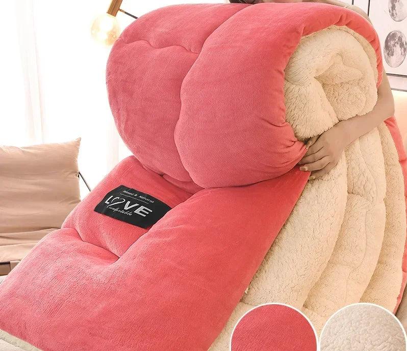 Plush Flannel Winter Comforter with Wool Fill – Extra Warm Quilted Bedding for Cold Nights