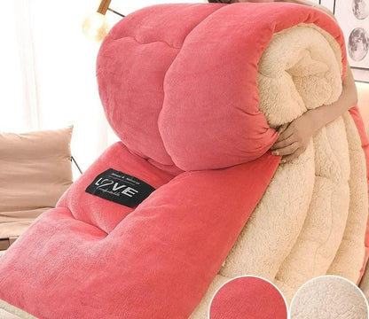 Plush Flannel Winter Comforter with Wool Fill – Extra Warm Quilted Bedding for Cold Nights