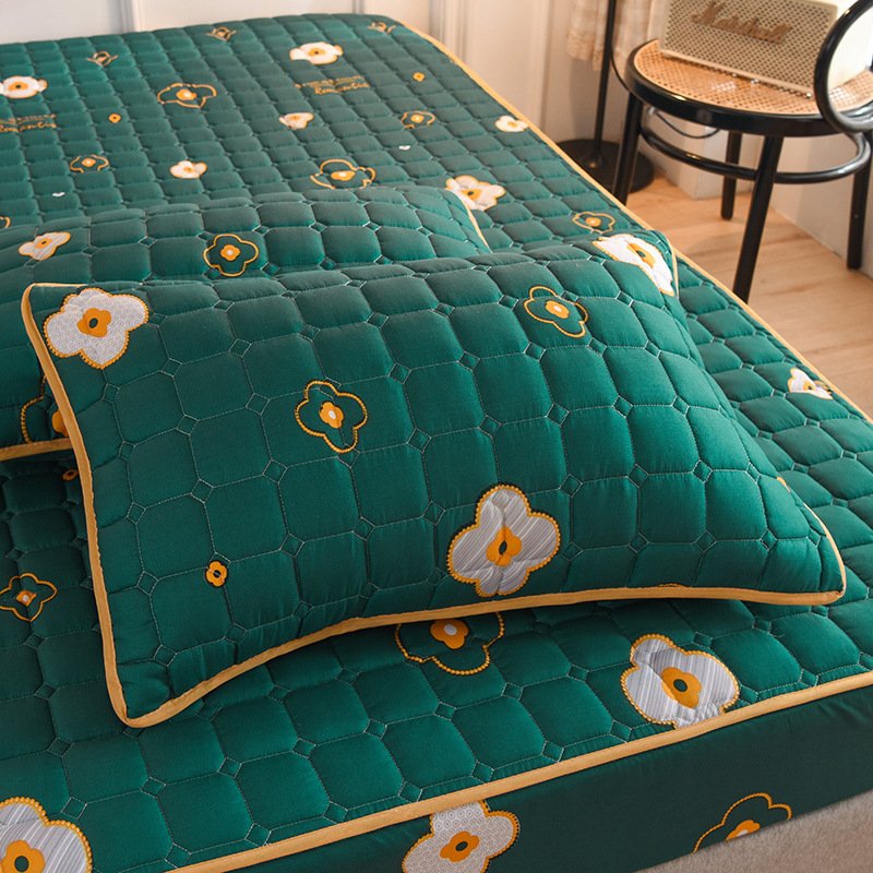CushioGuard | Mattress Cover with Breathable Technology | Luxurious Protection for Enhanced Sleep Quality