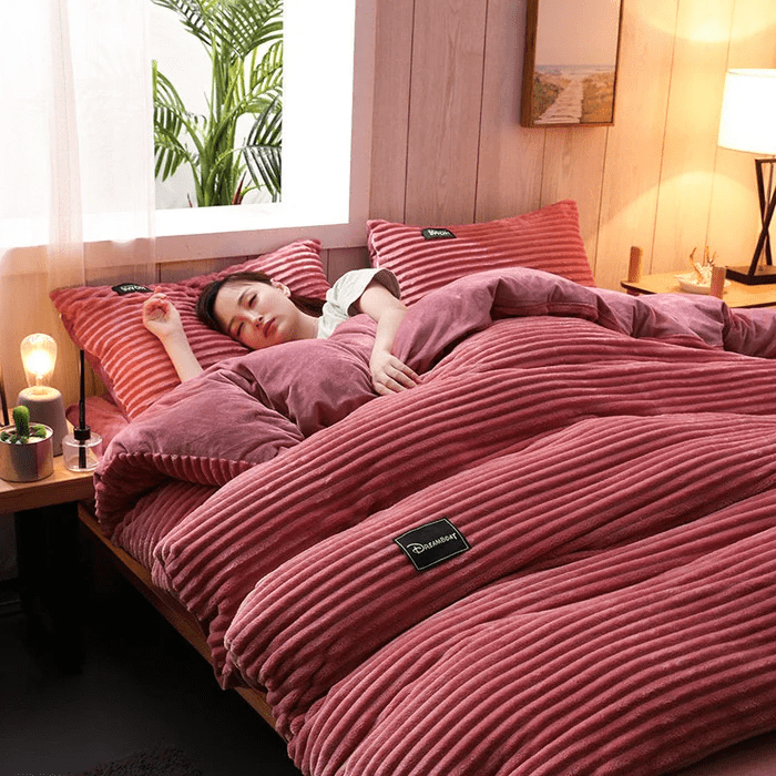 Plush Fleece Bedding Set – Reversible Coral Fleece Duvet Cover with Flat Sheet & Pillowcases for Cold Weather