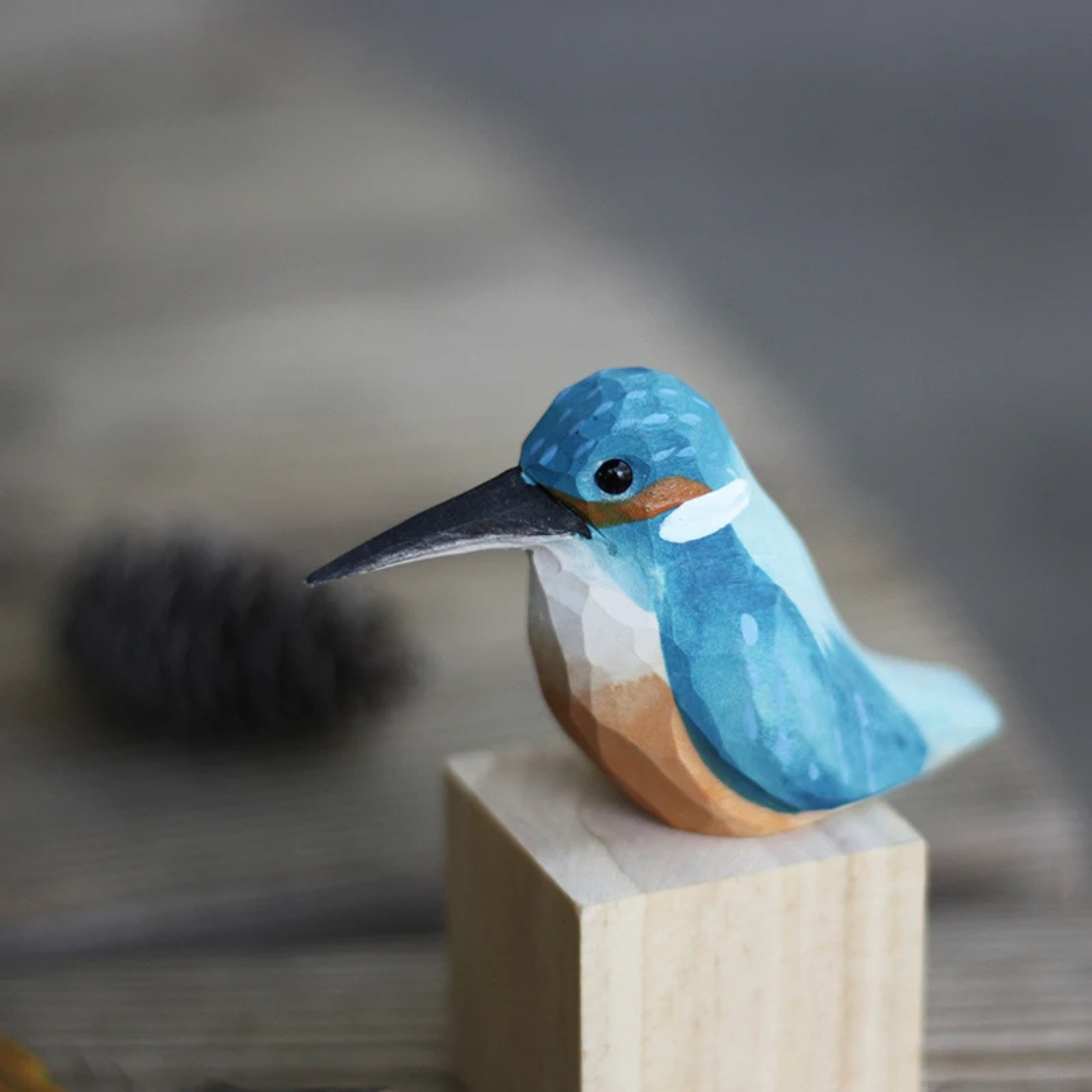 Hand-Carved Wooden Bird Figurine for Shelves, Mantels & Home Décor – Sustainable Balsa Wood Sculpture