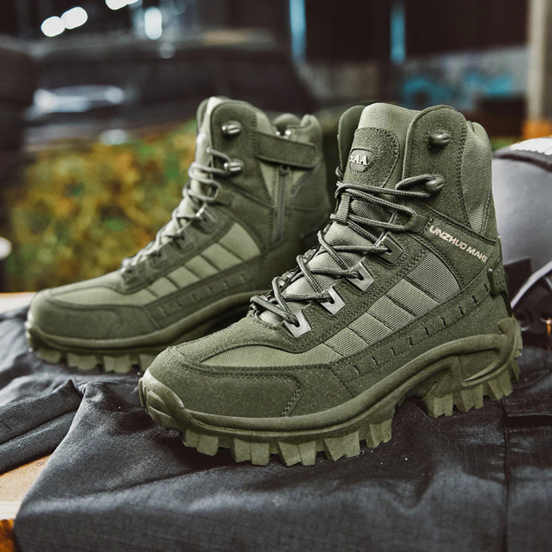 Men's Insulated Winter Tactical Boots with Non-Slip Sole for Hiking & Work – High Ankle Lace-Up Outdoor Combat Boots for Cold Weather
