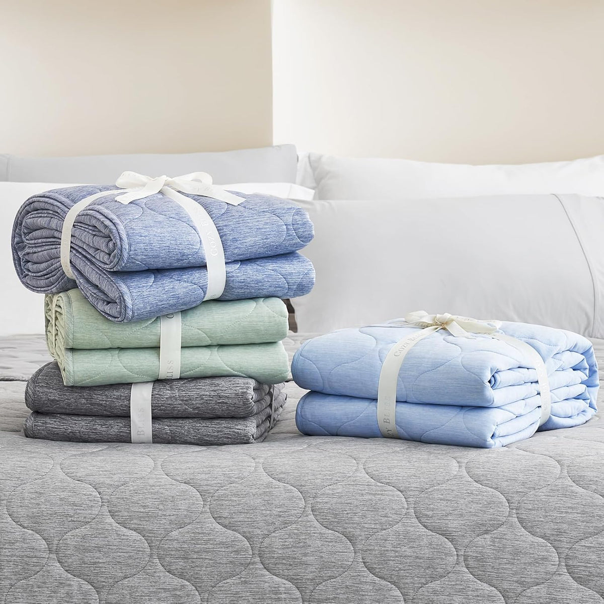 Ortekor Cozy | Cooling Dual-Sided Blanket for Hot Sleepers with Soft Breathable Fabric | Lightweight Throw for Comfortable Sleep