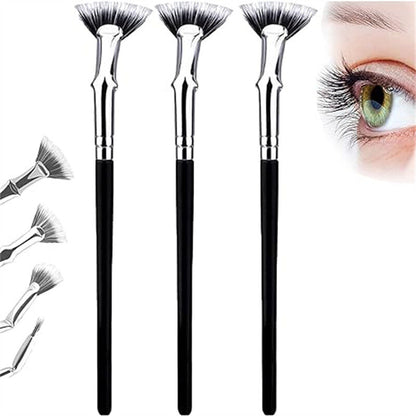 Eyelash Brush Foldable Scalloped Fan Nylon Bristles Wood Handle