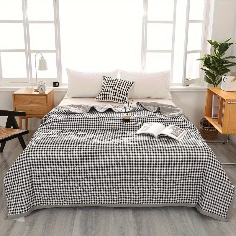 Chic Plaid | Cooling Blanket with Lightweight Design | Breathable Comfort for Warm Evenings