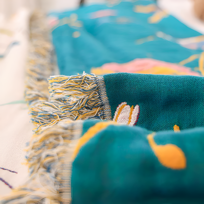 Woven Cotton Throw Blanket with Fringe Tassels & Avian Motif – Breathable, Lightweight Bed or Couch Cover for Boho Living Room, Guest