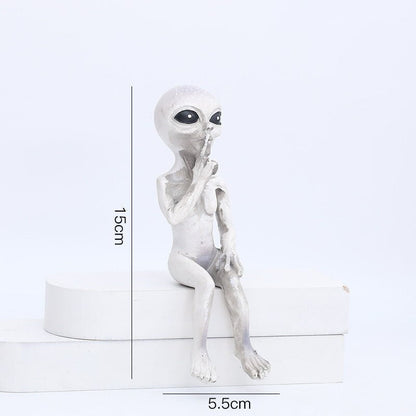 Resin Alien Garden Statue for Outdoor & Indoor Display – Whimsical Space Creature Yard Art Figurine – UV-Protected Weather-Resistant Lawn