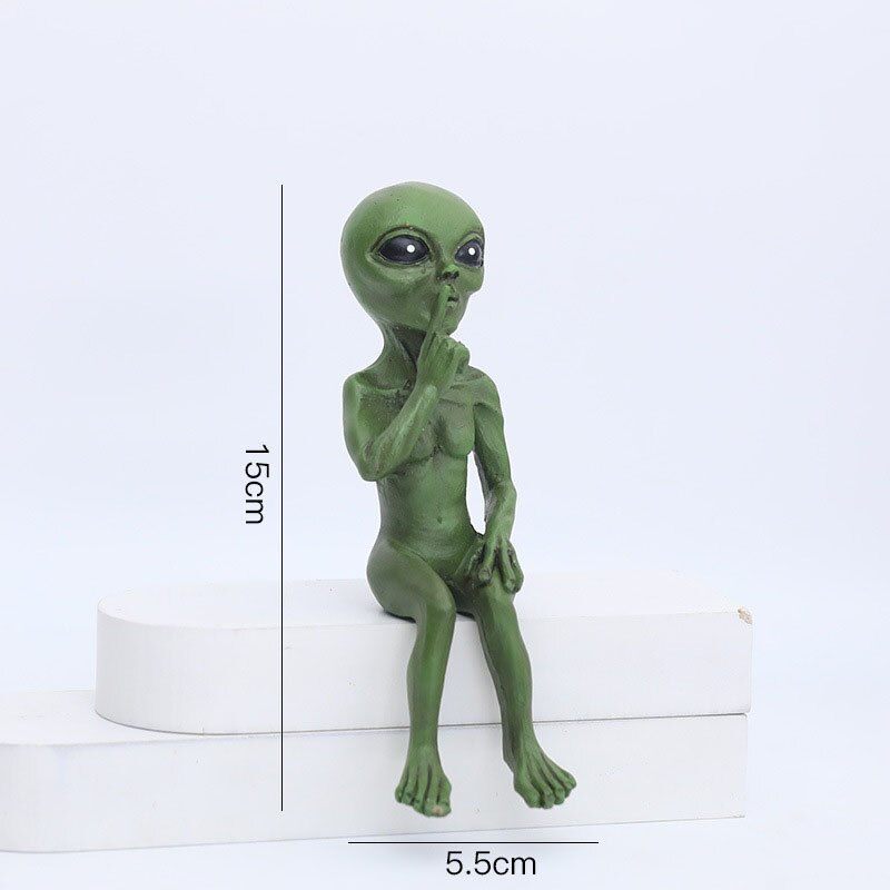 Resin Alien Garden Statue for Outdoor & Indoor Display – Whimsical Space Creature Yard Art Figurine – UV-Protected Weather-Resistant Lawn