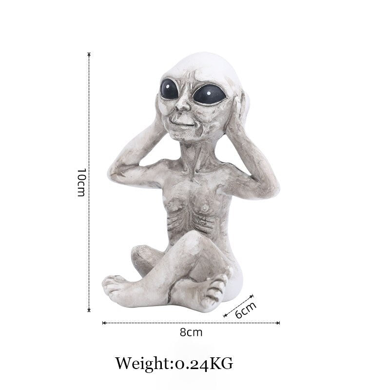 Resin Alien Garden Statue for Outdoor & Indoor Display – Whimsical Space Creature Yard Art Figurine – UV-Protected Weather-Resistant Lawn