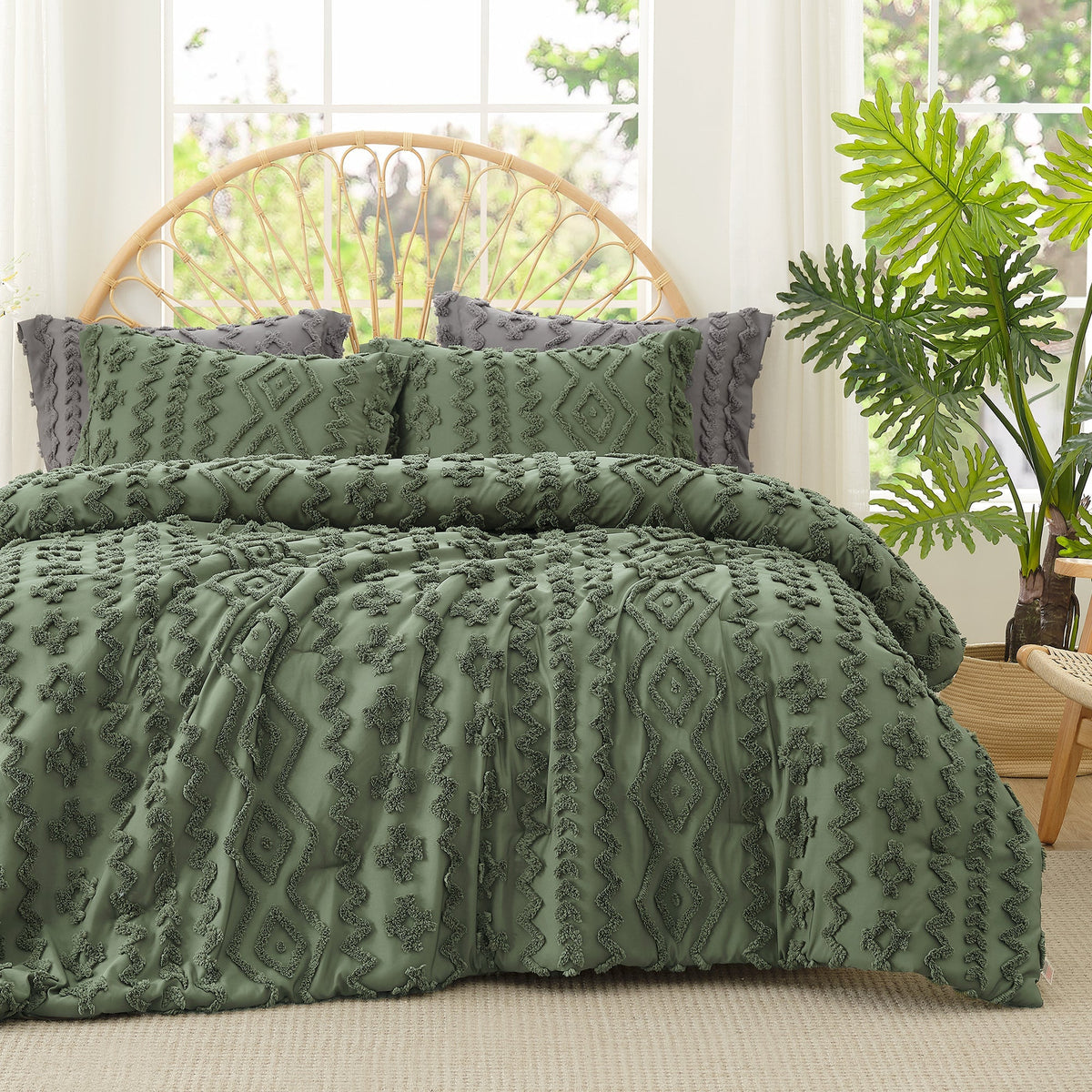 Ortekor Artistic Comforter Set | King Comforter Set with Intricate Embroidery | Ultra-Soft Bedding for Year-Round Comfort