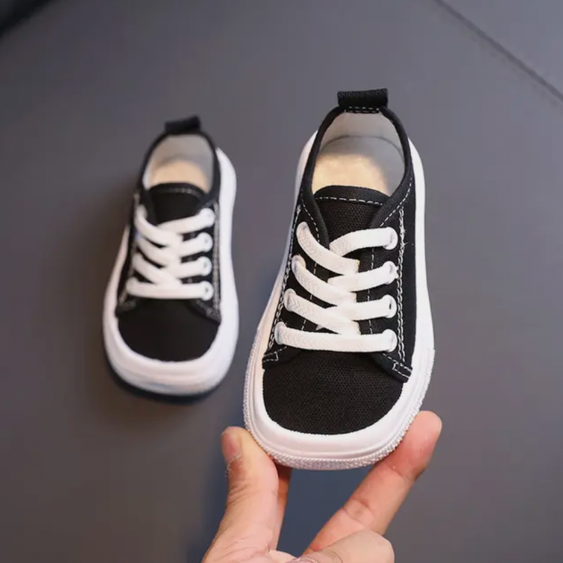 Kids Barefoot Sneakers Flexible Minimalist Shoes for Boys Girls Lightweight Breathable Non-Slip Sole Indoor Outdoor