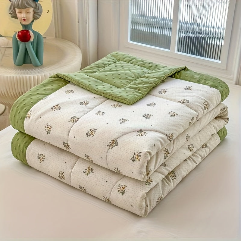 Breezy Quilt - Lightweight Floral Design, Summer Comfort