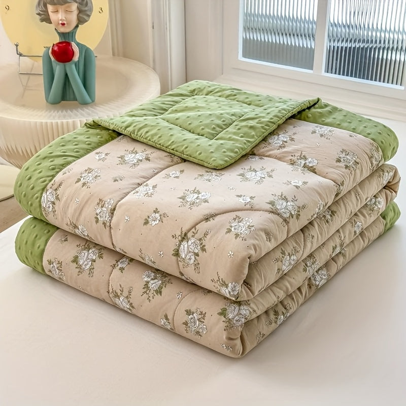 Breezy Quilt - Lightweight Floral Design, Summer Comfort