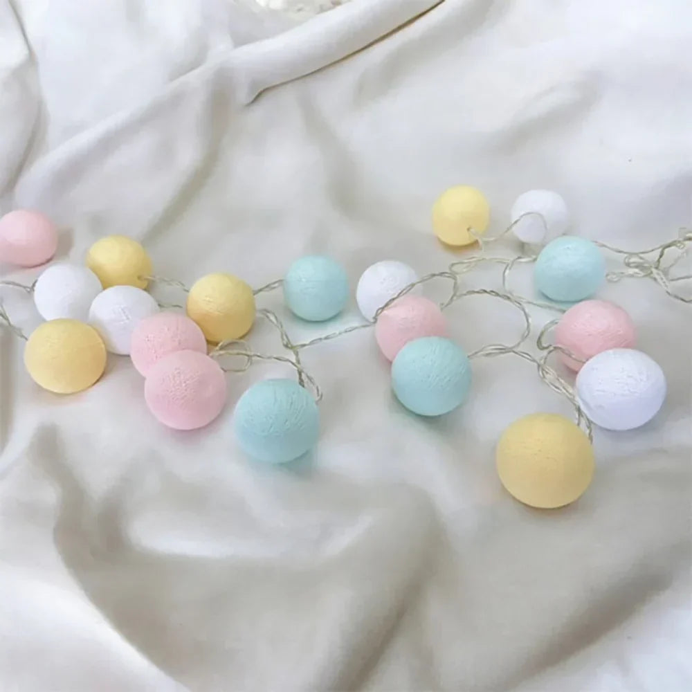 Cotton Ball String Lights LED Garland for Bedroom Living Room Nursery Party Decor USB or Battery Powered Ambient Lighting