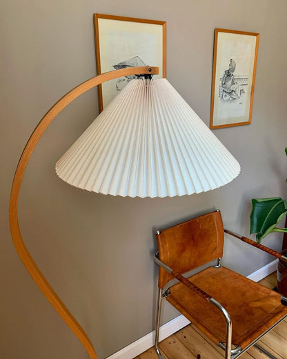 Arched Wood Reading Lamp with Fabric Shade 59 in Tall Modern Over-Sofa Light Natural Finish for Living Rooms Bedrooms Minimalist Standing La