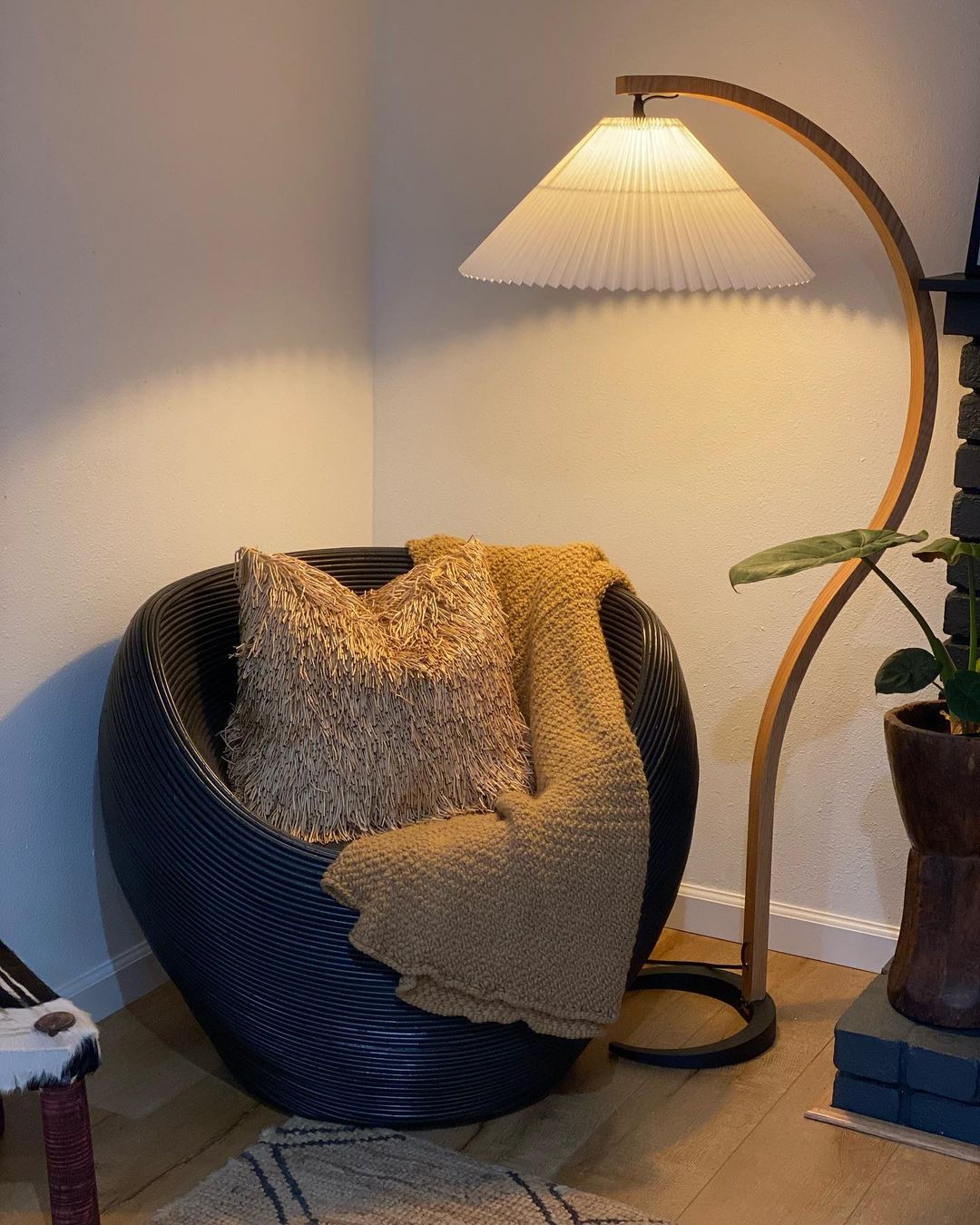 Arched Wood Reading Lamp with Fabric Shade 59 in Tall Modern Over-Sofa Light Natural Finish for Living Rooms Bedrooms Minimalist Standing La